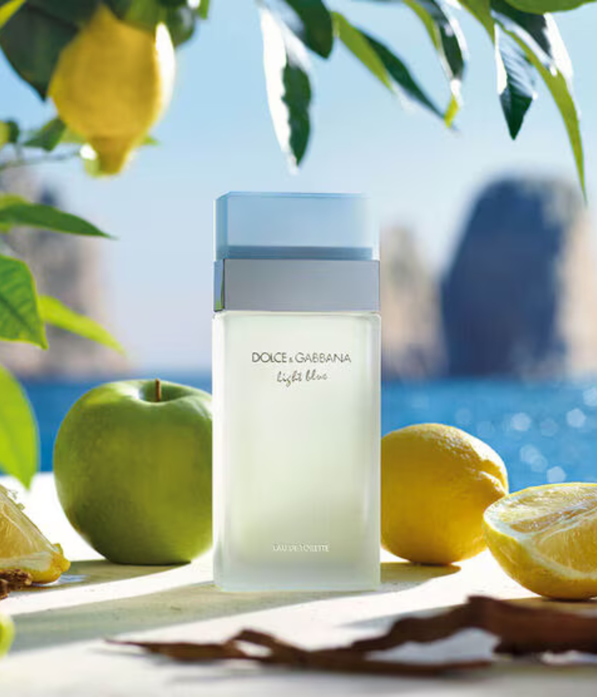 Perfume importado claro com frutas cítricas