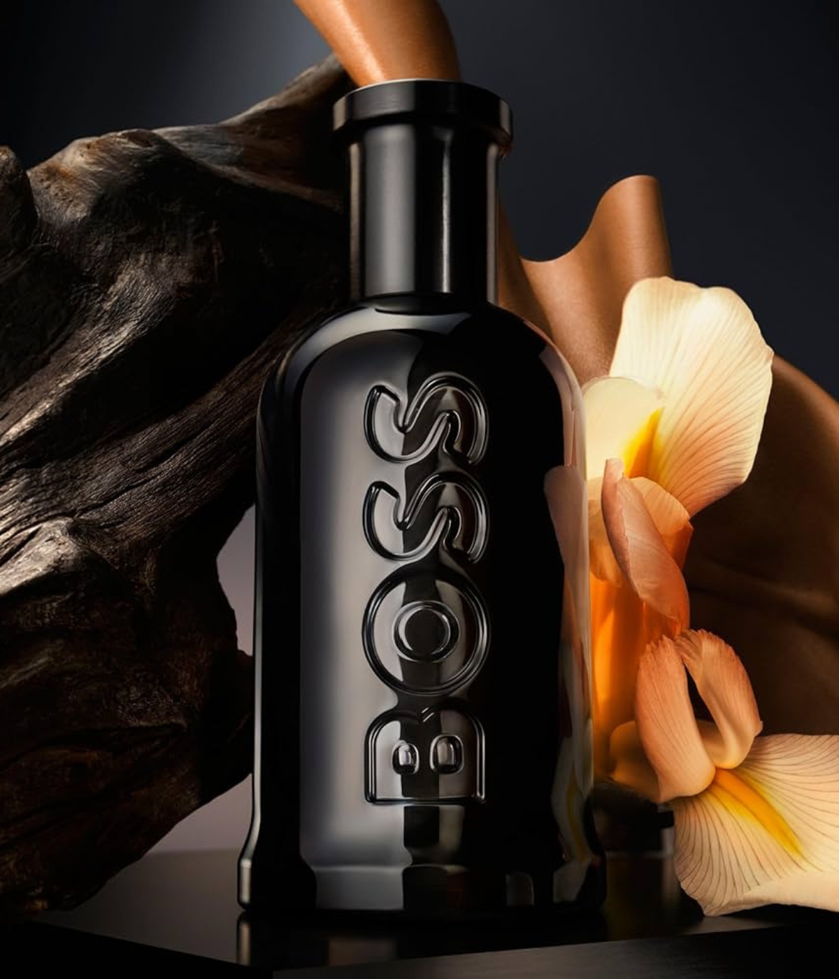 Perfume masculino importado em frasco preto